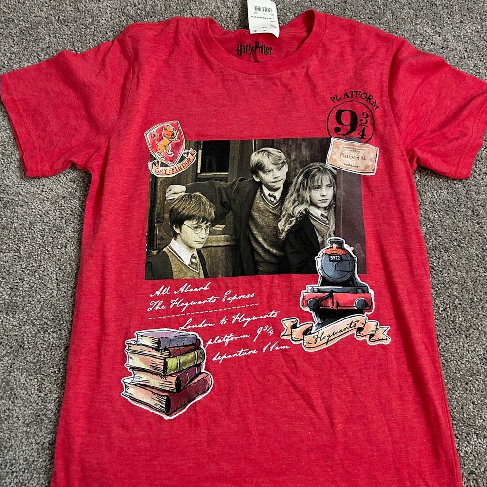 Warner Bros. Harry Potter Red T-Shirt